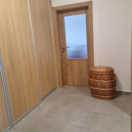 Apartment Nh12 *