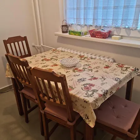 Nh12 Apartment